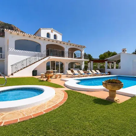 Villa Arundel By Aguilarent