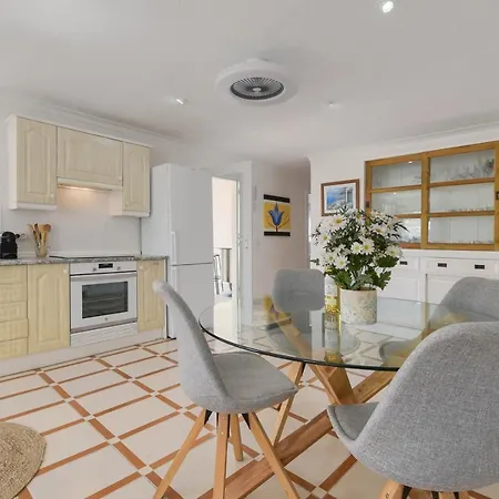 Arundel By Aguilarent Villa